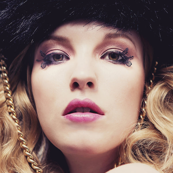 London Skyline Paper Lashes PAPERSELF