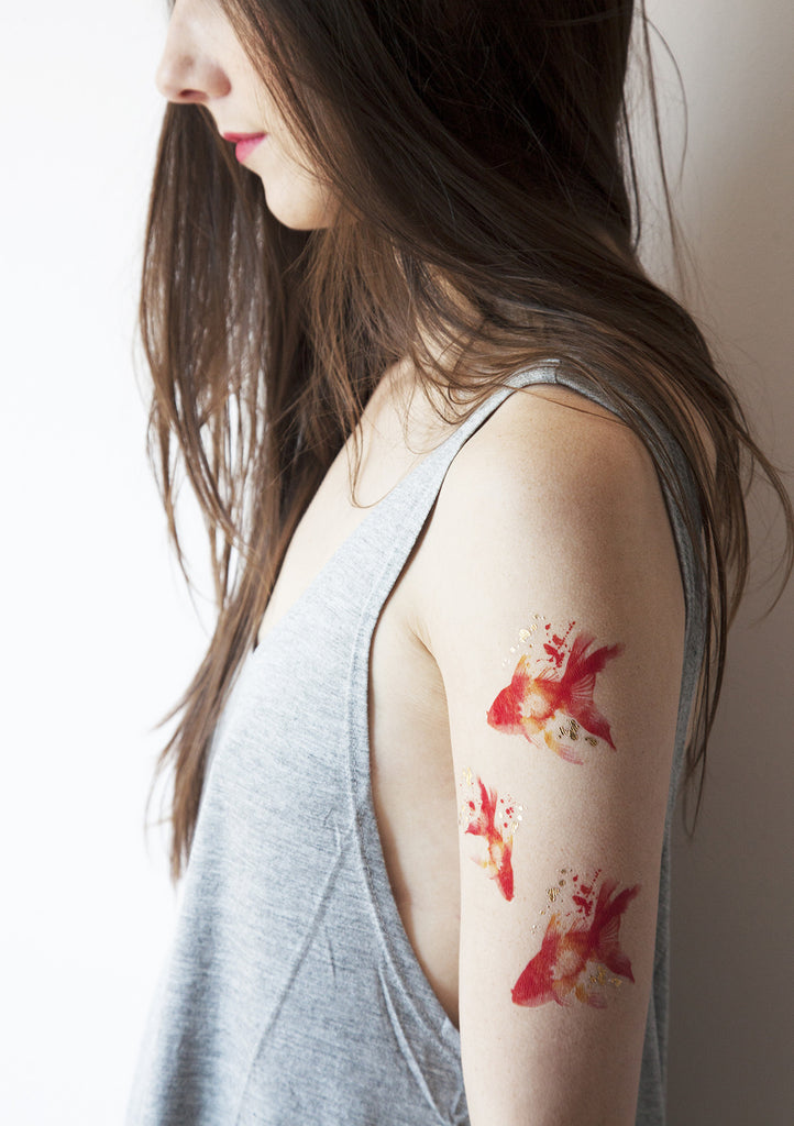 30 Pretty Goldfish Tattoos for Your Inspiration | Goldfish tattoo, Tattoos,  Goldfish